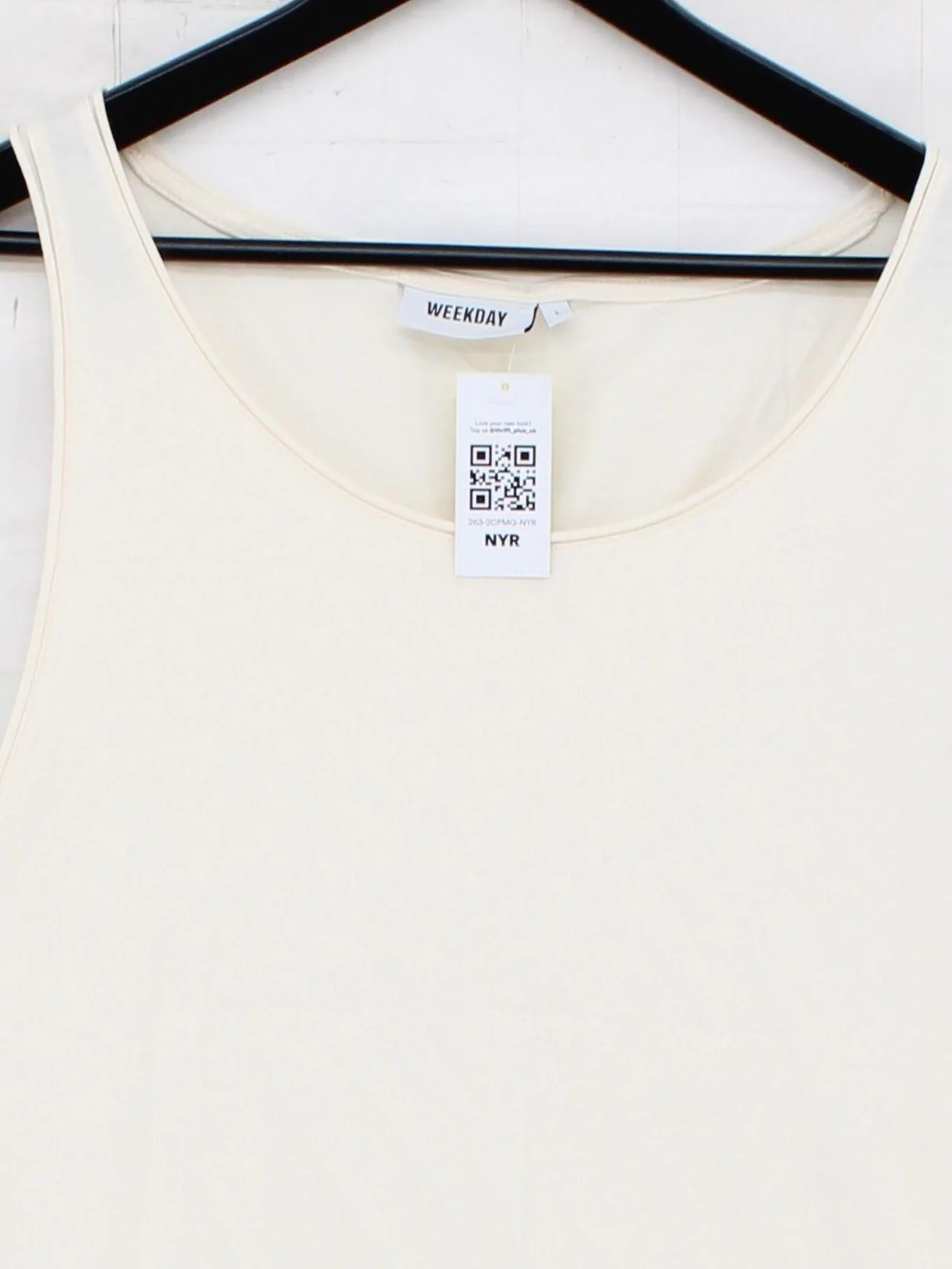 Weekday Women's T-Shirt L Cream 100% Cotton Sleeveless Round Neck Basic - Image 3