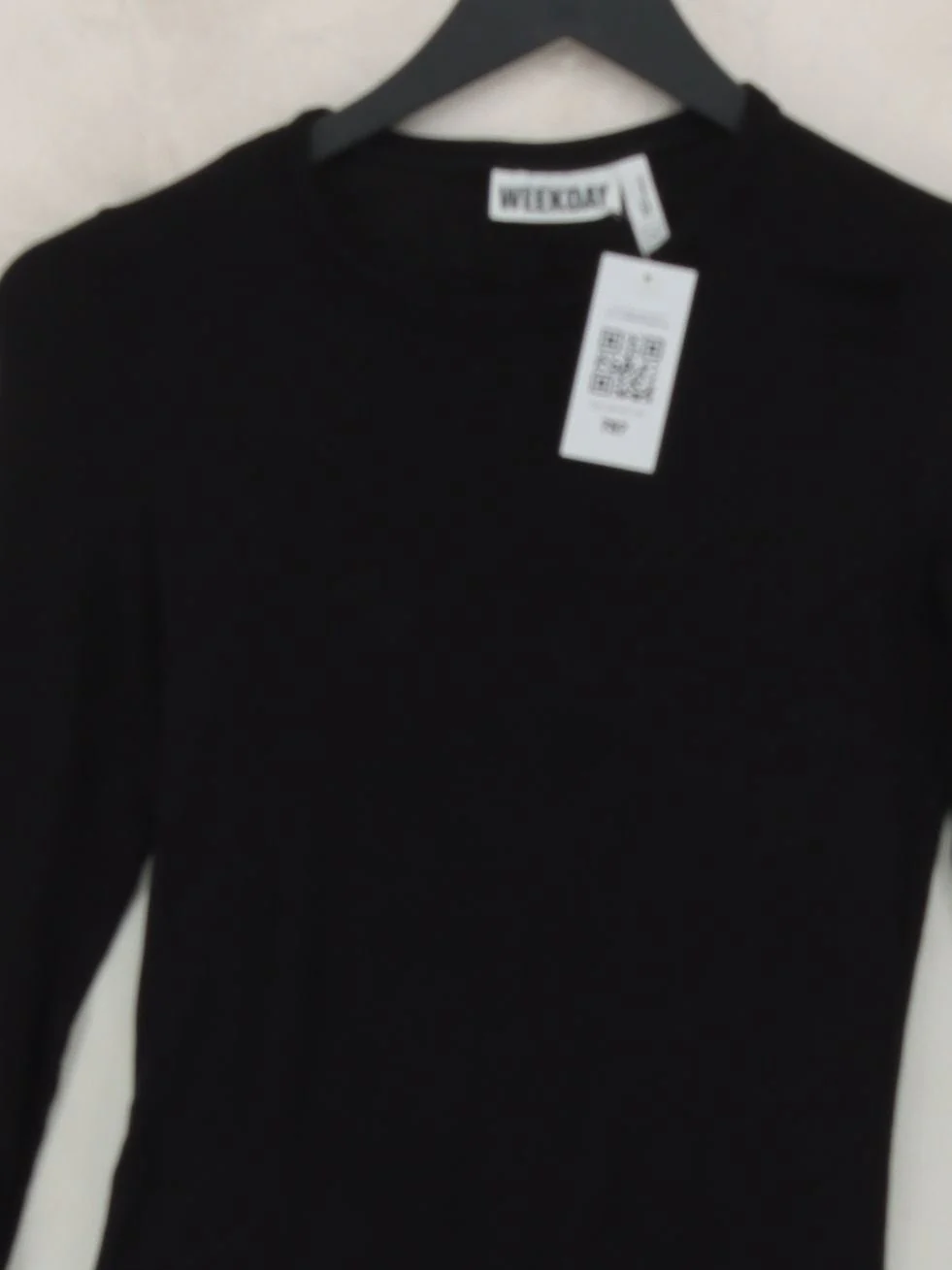 Weekday Women's Top M Black Viscose with Elastane Long Sleeve Round Neck Basic - Image 3