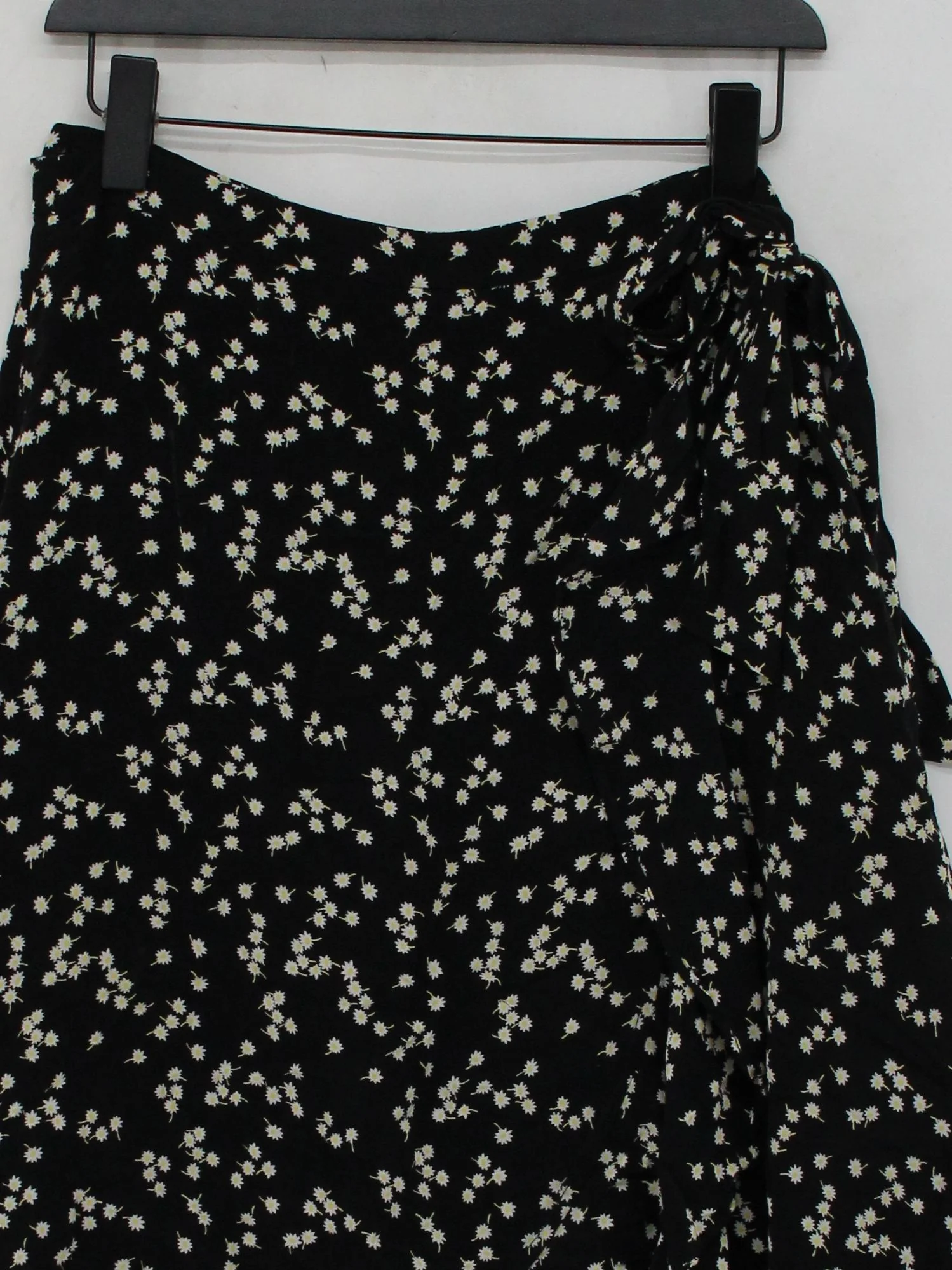 Whistles Women's Midi Skirt M Black Floral Viscose with Other Midi Wrap - Image 3