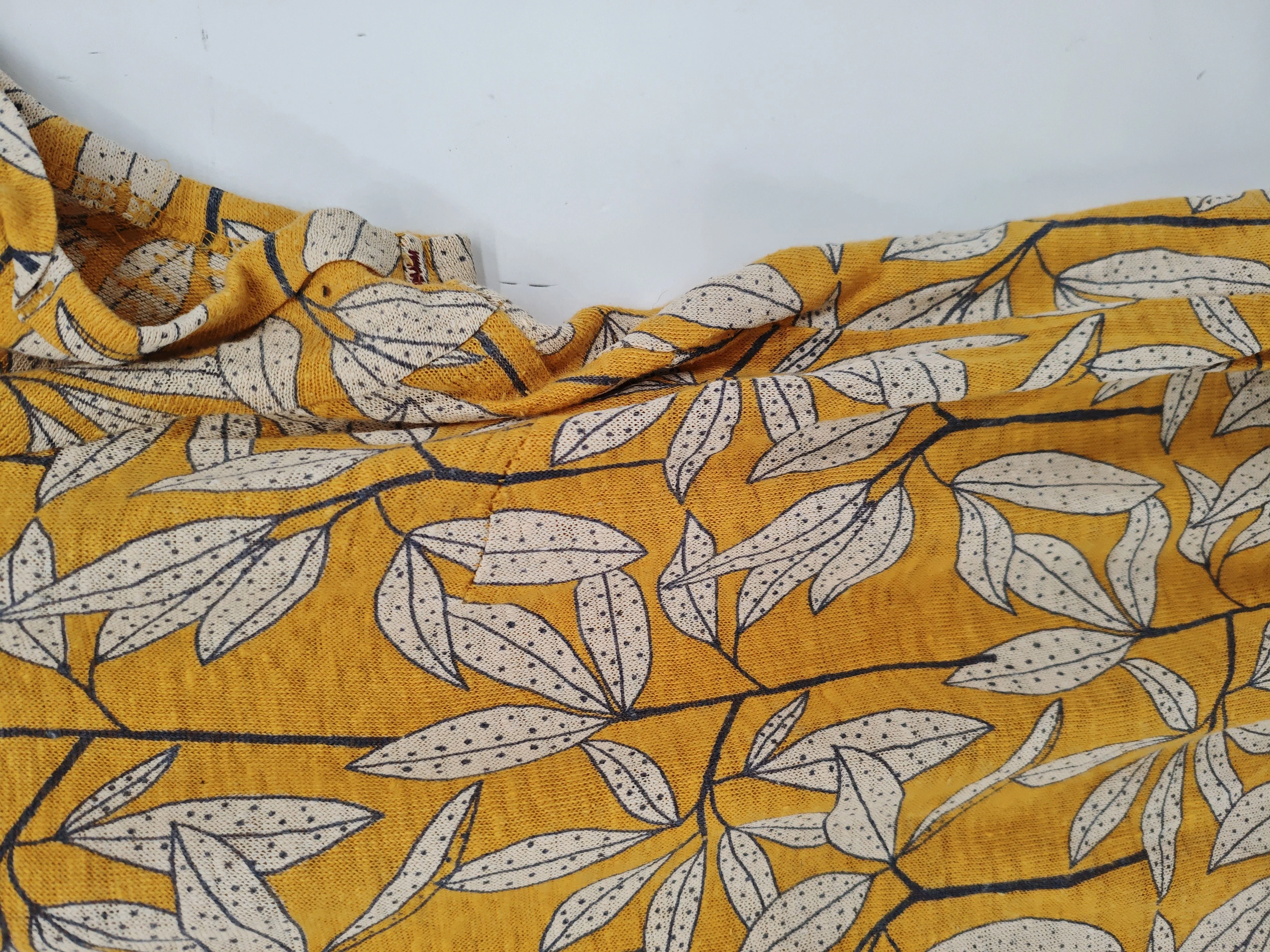 White Stuff Women's Shirt S Yellow Floral 100% Linen Short Sleeve Collared Basic - Image 5