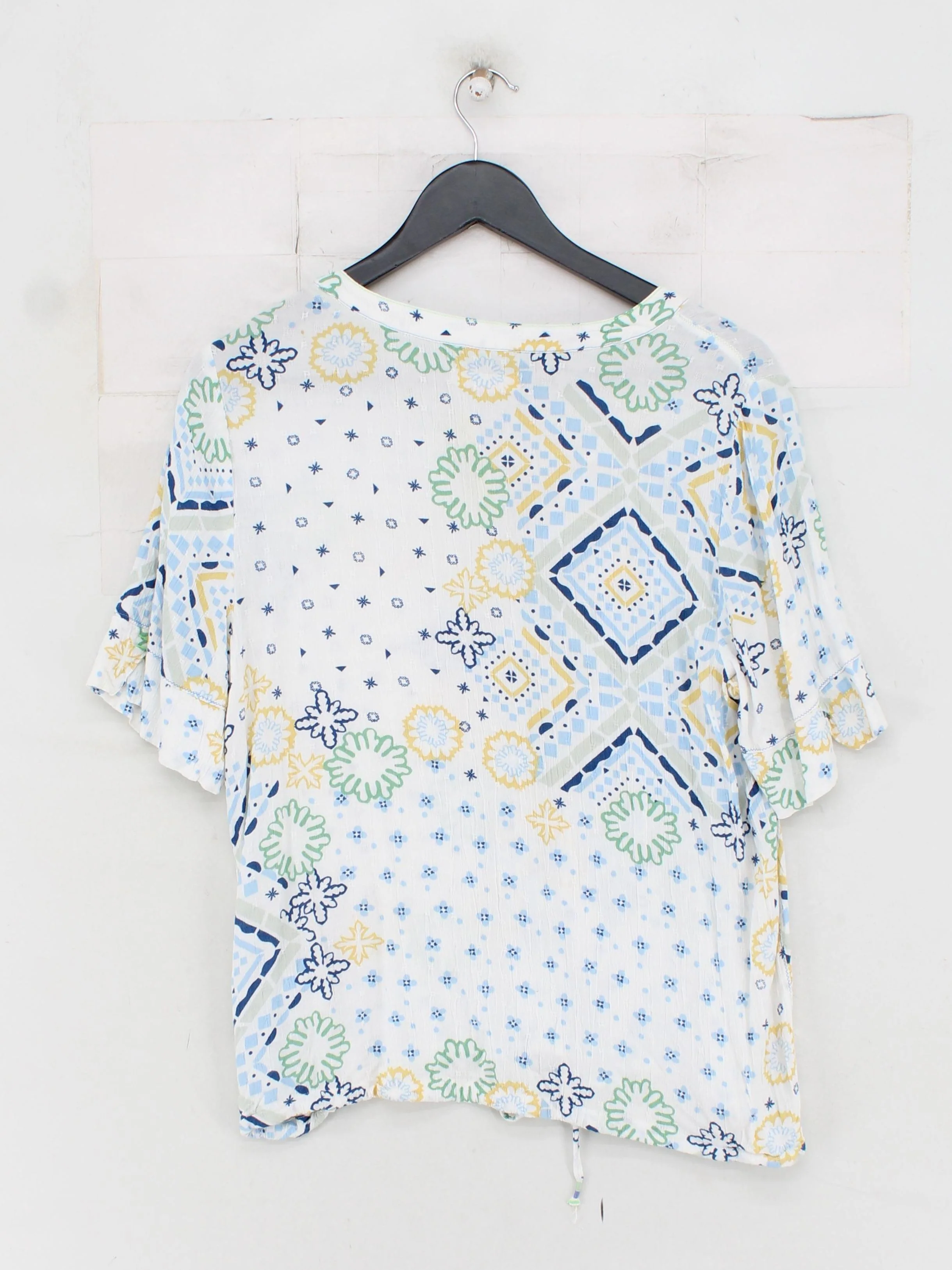 White Stuff Women's Shirt UK 10 White 100% Viscose Short Sleeve V-Neck Basic - Image 2