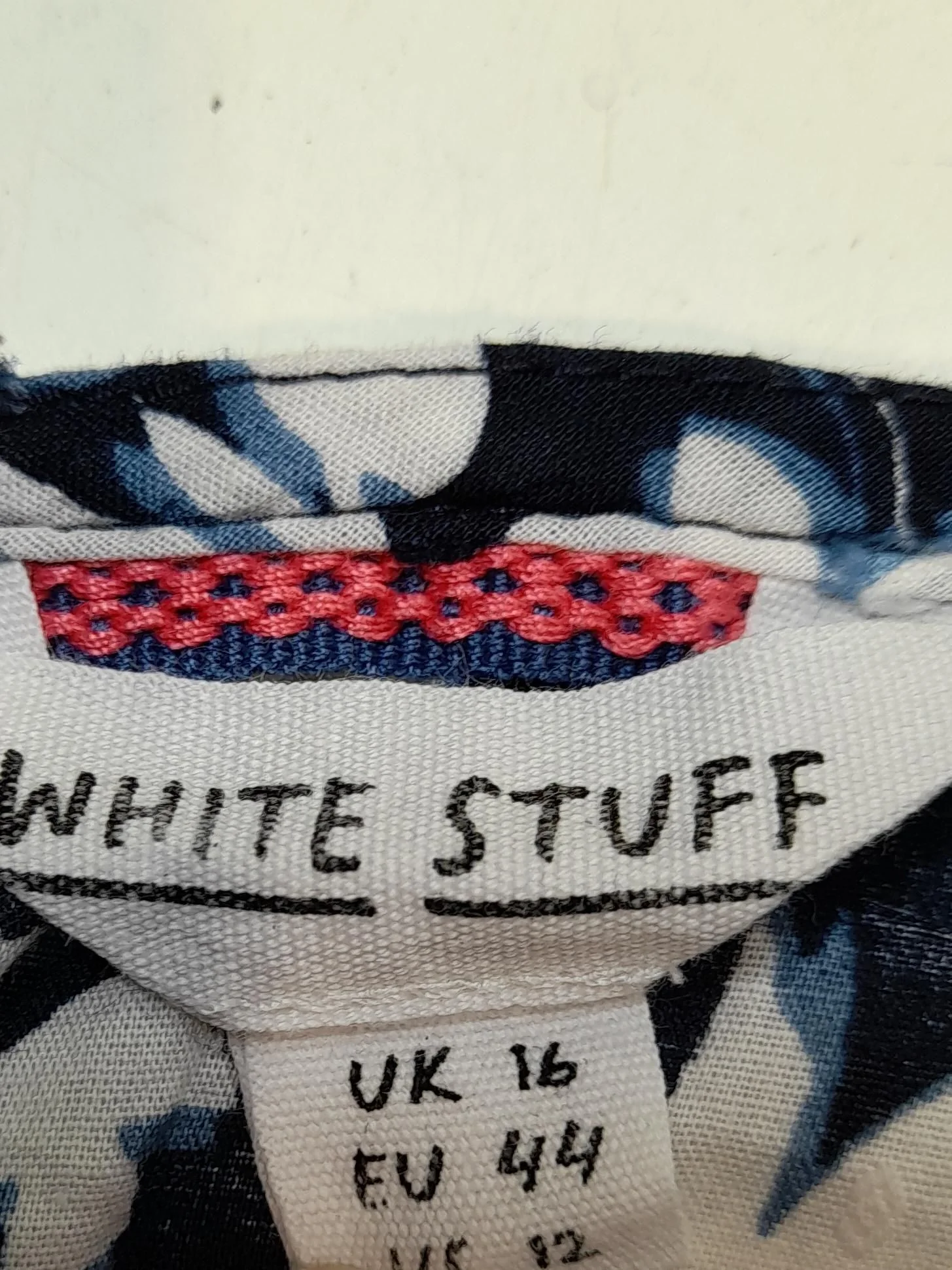 White Stuff Women's Top UK 16 Blue Floral 100% Cotton Short Sleeve V-Neck Basic - Image 5